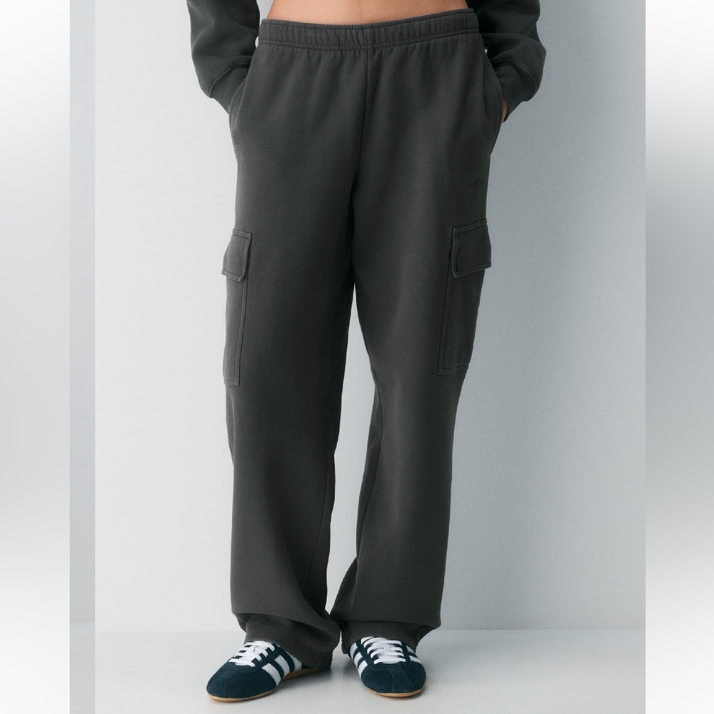 Aritzia Cargo sweatpants